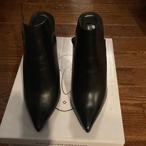 New Steve Madden Black Slingback heels